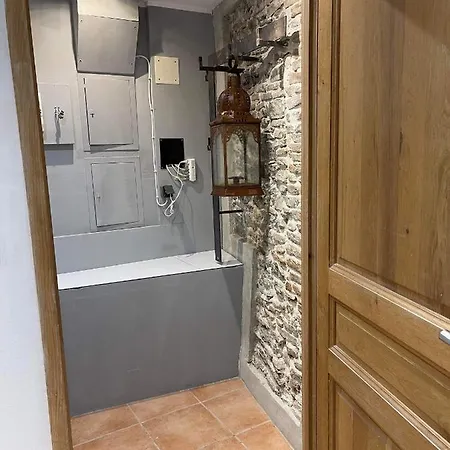 Fenetre Sur アパート *